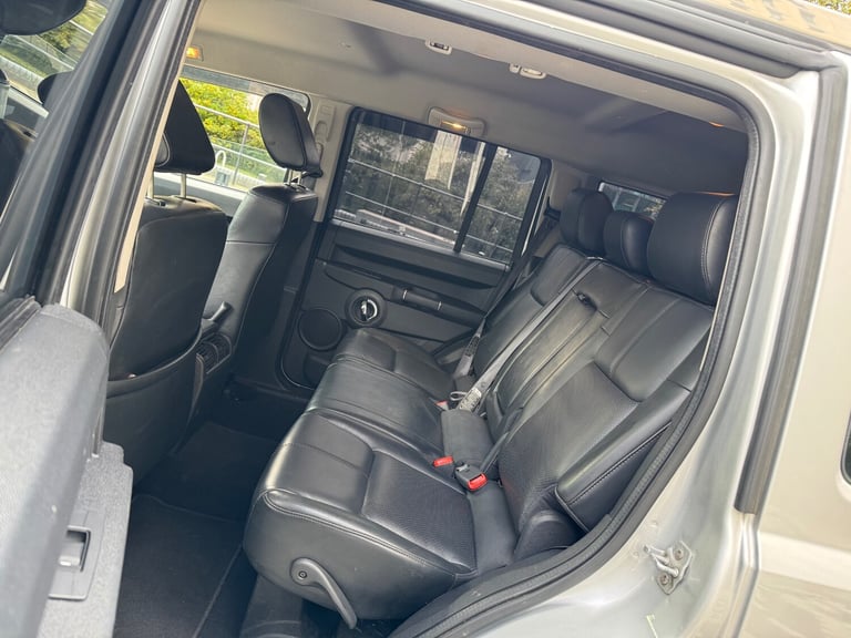 2009 JEEP COMMANDER 3.0 CRD DIESEL AUTO V6 LIMITED SILVER STATIONWAGON 7 SEATER 