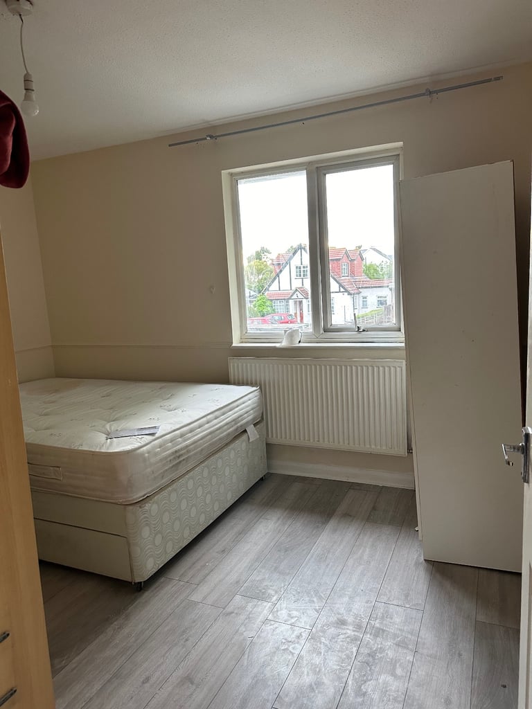 2 double room avilabe 
