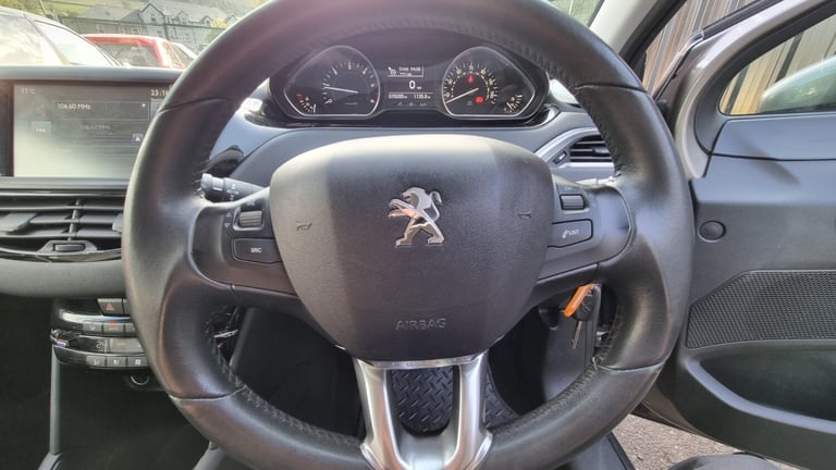 2014 Peugeot 208 1.4 HDi Allure 5dr HATCHBACK Diesel Manual