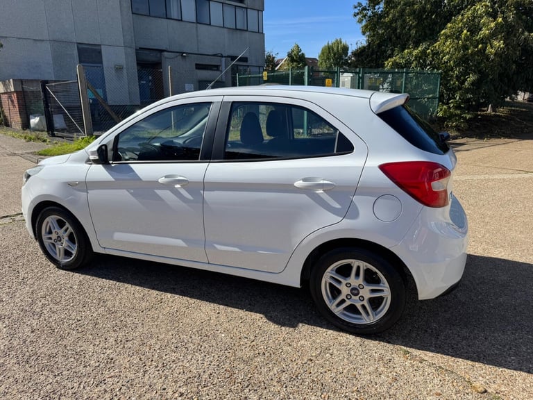 2017 Ford Ka+ 1.2 Ti-VCT Zetec Euro 6 5dr HATCHBACK Petrol Manual