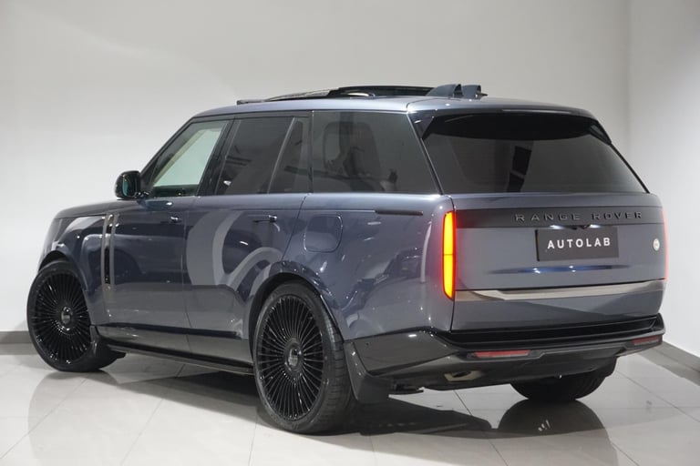 2023 Land Rover Range Rover 3.0 P550e 38.2kWh SV SUV 5dr Petrol Plug-in Hybrid Auto 4WD Euro 6 (s...