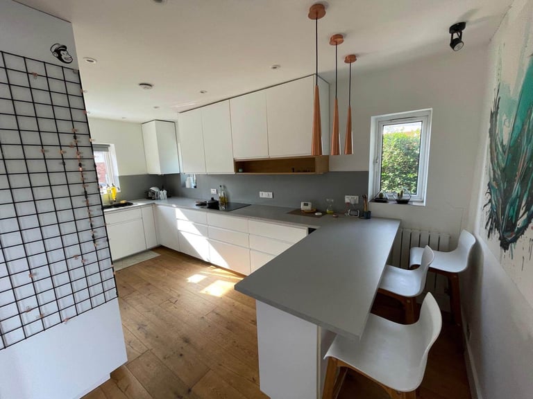 right room with big garden – free parking & great transport links (28 Oct–28 Nov)