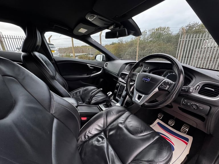 2015 15 VOLVO V40 1.6 D2 R-DESIGN LUX HATCHBACK 5DR DIESEL MANUAL EURO 5 (S/S) (