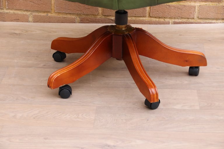 Chesterfield Executive Chair (UK Delivery)