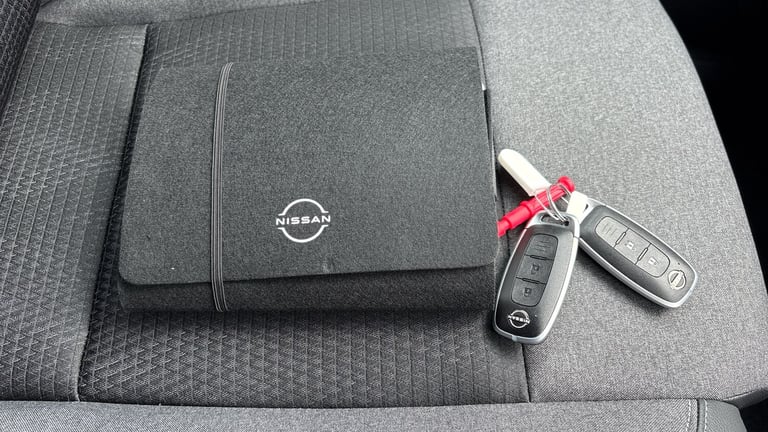2025 Nissan Qashqai 1.3 DiG-T MH N-Connecta [Glass Roof] 5dr Petrol Hatchback Hatchback Petrol Ma...