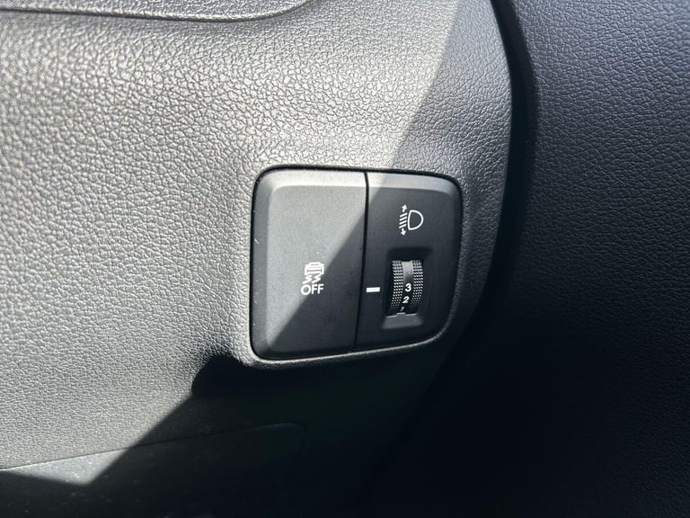 2024 Hyundai i10 1.0 Premium Hatchback 5dr Petrol Auto Euro 6 (s/s) (63 ps) Hatchback PETROL Auto...