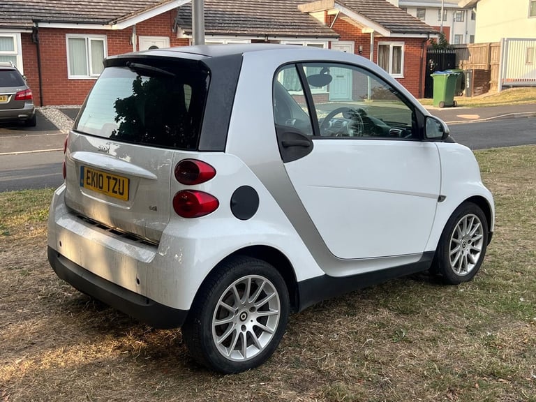 2010 smart fortwo CDI Passion 2dr Softouch Auto [Luxury Pack] [2010] COUPE Diesel Automatic