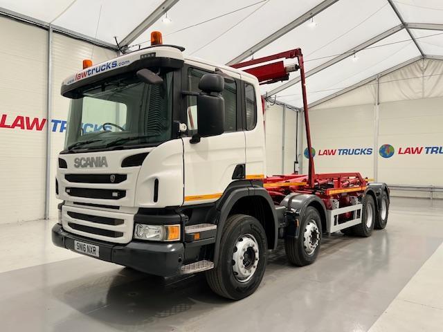 Scania P370 8x4 Rest Cab Hookloader Manual