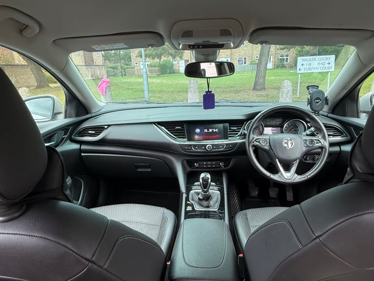 Vauxhall, INSIGNIA, Hatchback, 2018, Manual, 1598 (cc), 5 doors