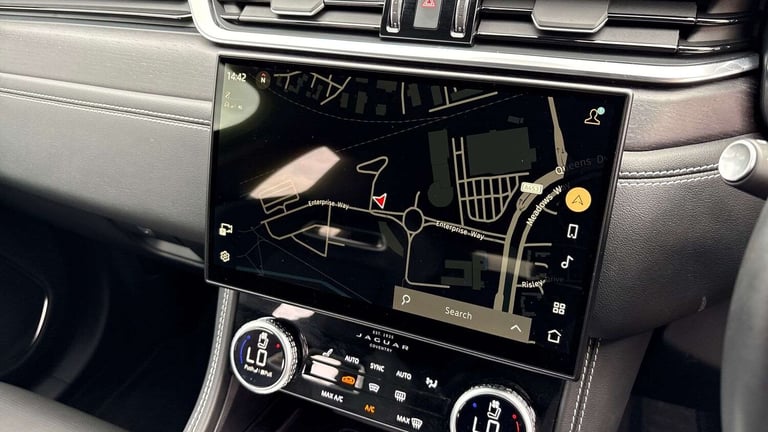 2024 Jaguar F-Pace 2.0 P400e R-Dynamic HSE Black 5dr Auto AWD Estate Plug-In Hy Automatic