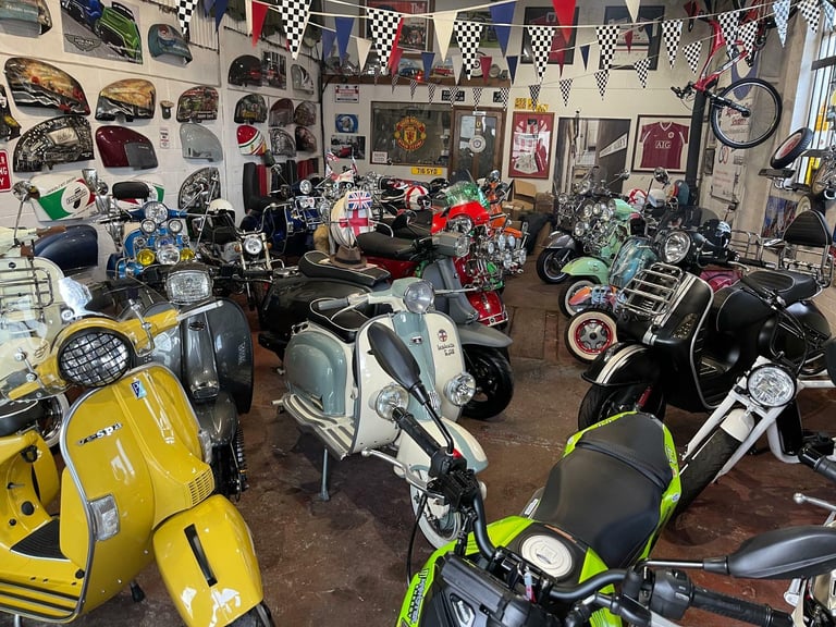 LAMBRETTA SCOMADI LML VESPAS ROYAL ALLOYS