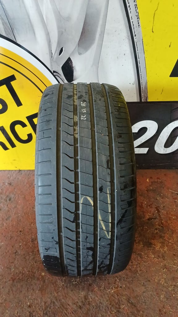 1x 265 35 22 Cooper Tyre