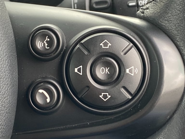 2017 MINI Hatch 2.0 Cooper S 3dr - Sat Nav &amp; Parking Sensors &amp; Chili Pack HATCHBACK Petro...