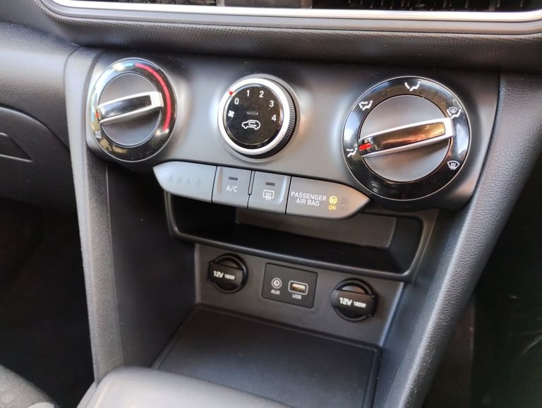 2018 Hyundai KONA 1.0 T-GDi Blue Drive SE SUV 5dr Petrol Manual Euro 6 (s/s) (120 ps) HATCHBACK P...