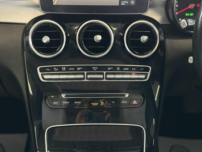 MERCEDES-BENZ C CLASS 2.0 C350e 6.4kWh Sport Black Auto Petrol Plug-in Hybrid 20