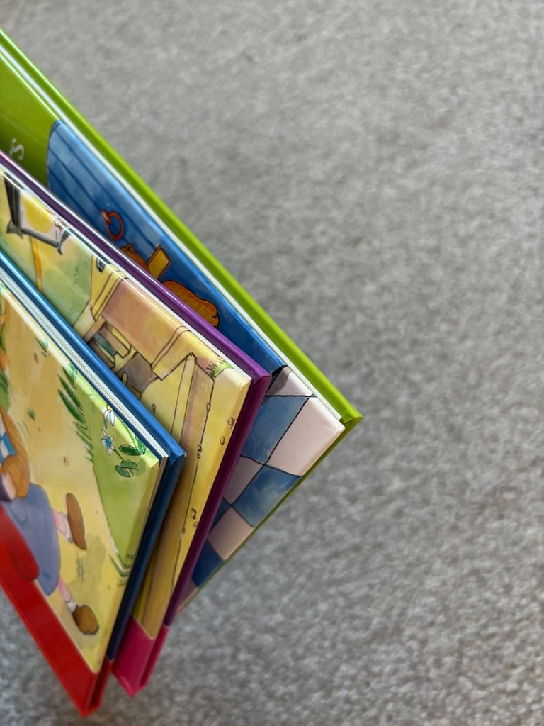 3 x Gold Stars books with CD 💿 