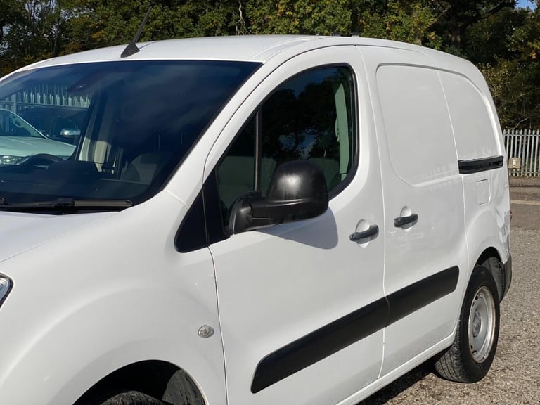 2018 Peugeot Partner 850 1.6 BlueHDi 100 Professional Van ATV PANEL VAN DIESEL Manual