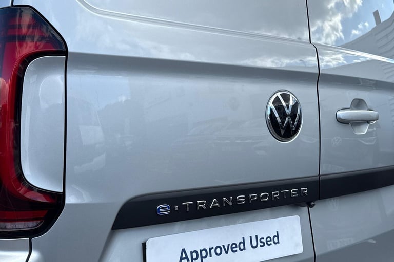 2025 Volkswagen Transporter 160kW 65kWh Commerce Pro Van Auto Van Automatic