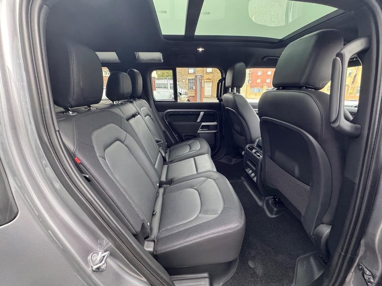 2023 Land Rover Defender 110 2.0 P400e 15.4kWh X-Dynamic SE Auto 4WD Euro 6 (s/s) 5dr ESTATE Petr...