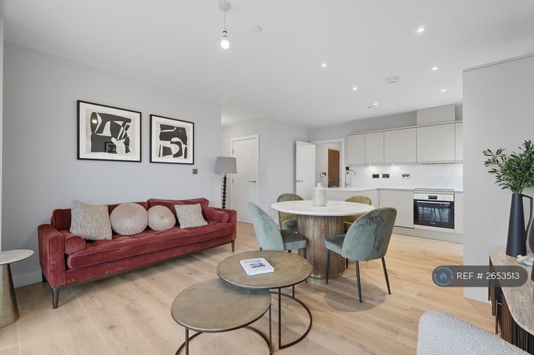 image for 2 bedroom flat in Amity Grove, London, SW20 (2 bed) (#2653513)