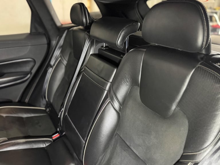 2018 Volvo XC60 2.0 D4 R-Design Auto AWD Euro 6 (s/s) 5dr ESTATE Diesel Automatic