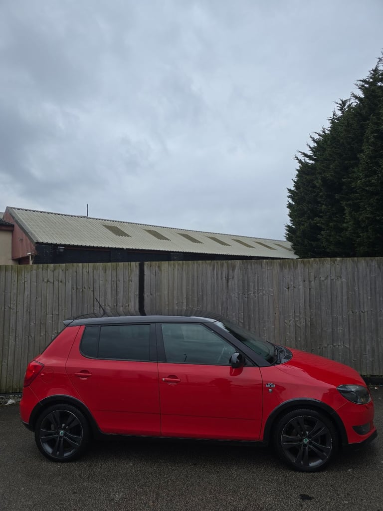 Skoda, FABIA, Hatchback, 2011, Manual, 1197 (cc), 5 doors