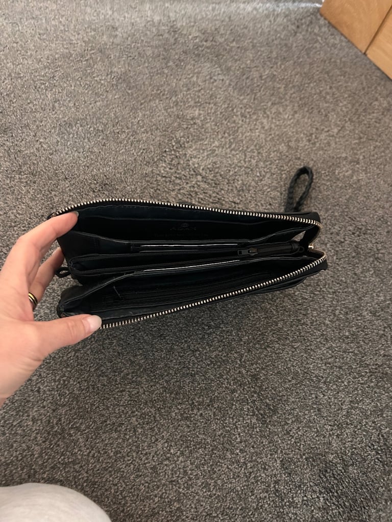 Black handbag 