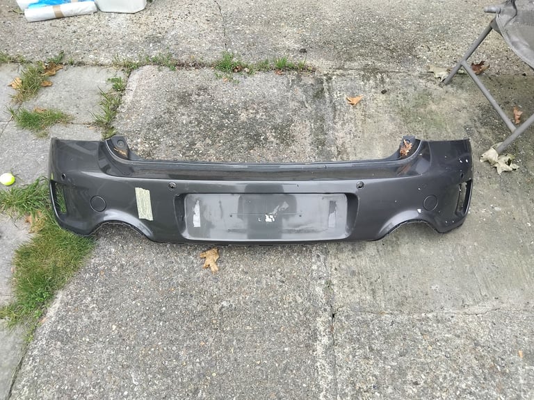 Mini countryman rear bumper. 