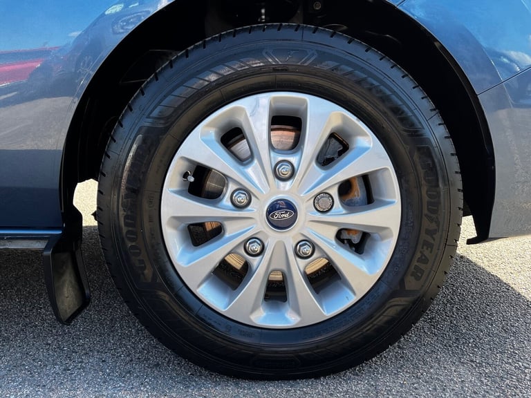 2023 Ford Tourneo Custom 320 ZETEC ECOBLUE MPV Diesel Automatic