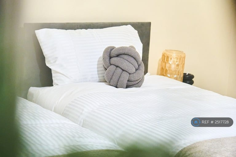 1 bedroom in Beechwood Road, Camphill Nuneaton, CV10 (#2517728)