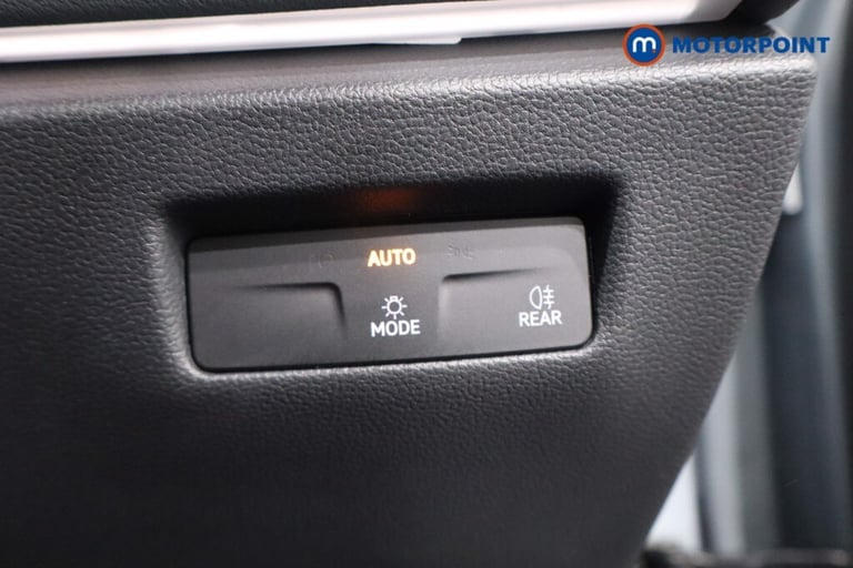 2025 Volkswagen Passat 1.5 TSI eHybrid Life 5dr DSG Estate Hybrid Automatic