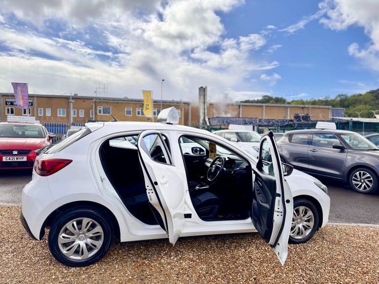 2015 Mazda Mazda2 1.5 75 SE 5dr HATCHBACK Petrol Manual