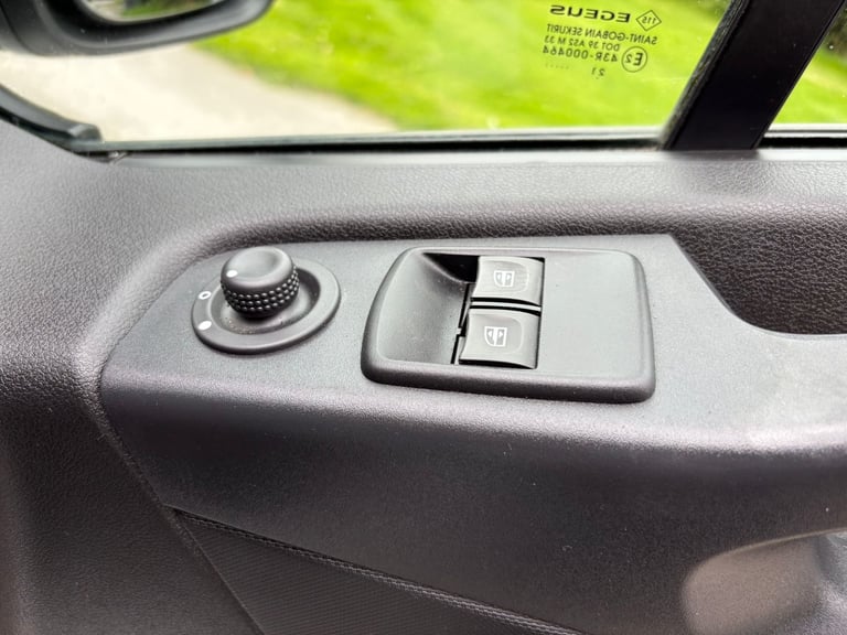 Renault, TRAFIC, Panel Van, 2021, Manual, 1997 (cc)