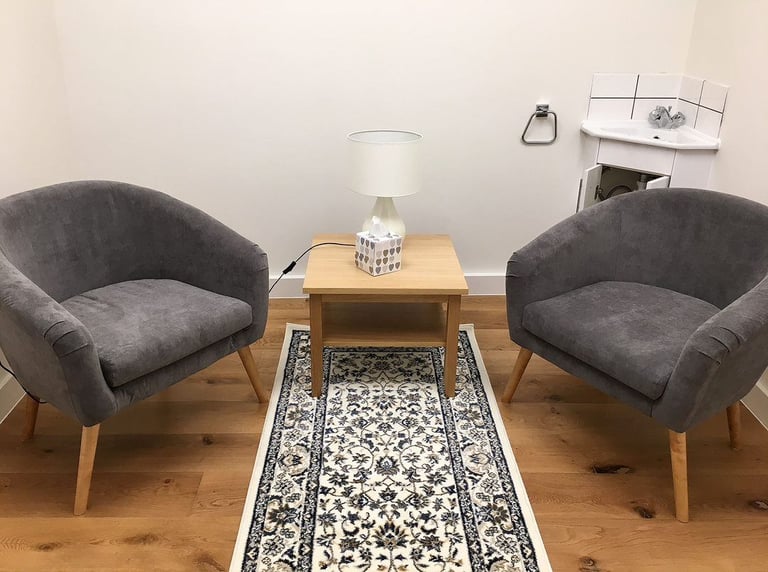 Treatment Rooms to rent from £15/hr – Light Centre Monument (Bank/ Monument Station)