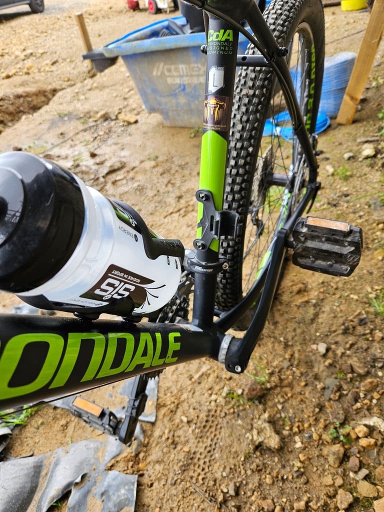 Cannondale 275 Mountain Bike. Size Large