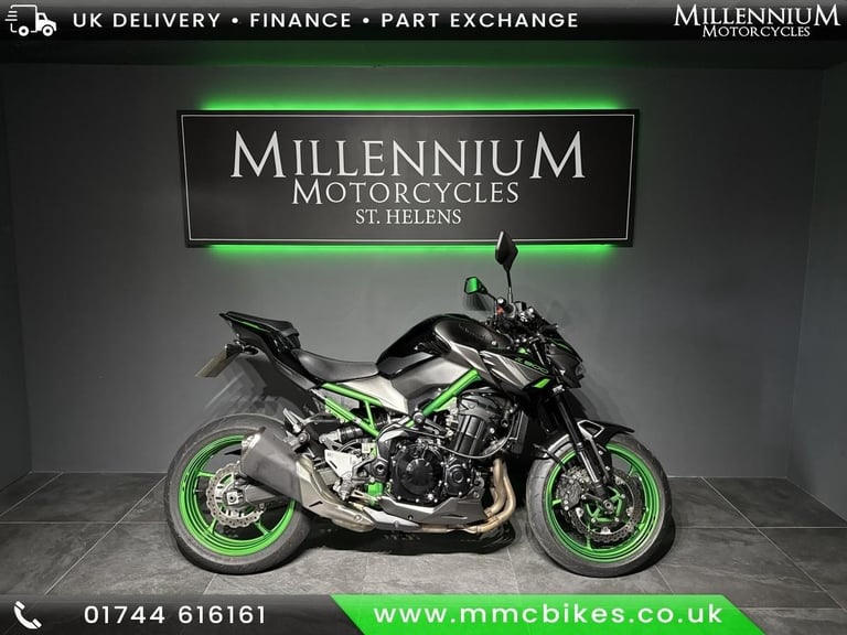 2023 KAWASAKI Z900 SUPER NAKED MOTORCYCLE ONE OWNER
