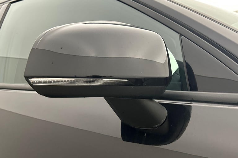 2023 Volvo XC40 Core, B3 mild hybrid, Petrol ESTATE Petrol/Electric Hybrid Automatic