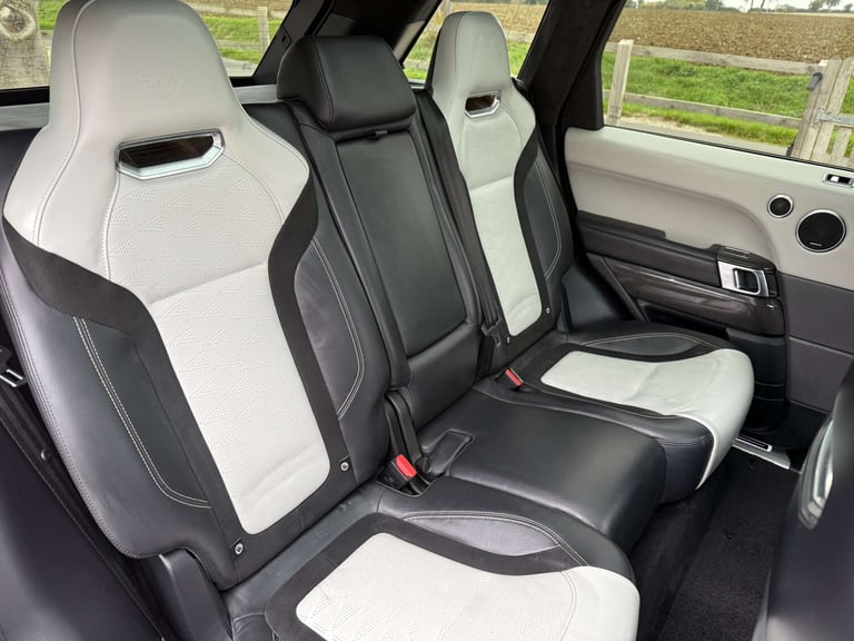 2020 Land Rover Range Rover Sport 5.0 P575 S/C SVR Carbon Edition 5dr Auto ESTATE PETROL Automatic