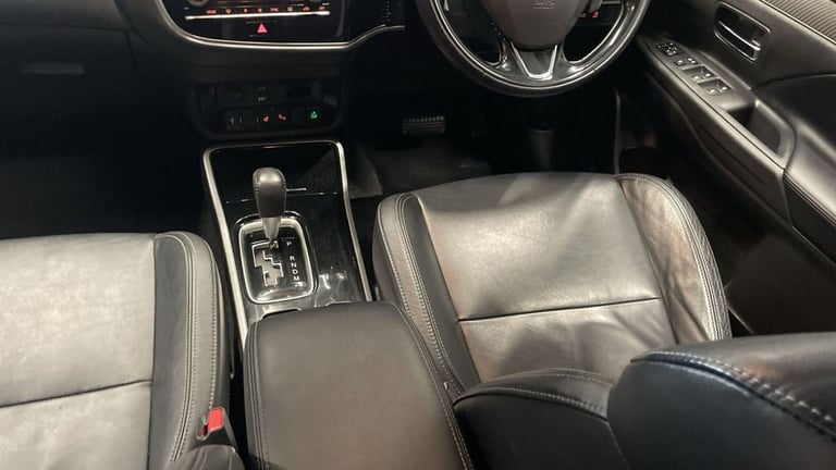 2019 69 MITSUBISHI OUTLANDER 2.0 MIVEC EXCEED SUV 5DR PETROL CVT 4WD EURO 6 (S/S
