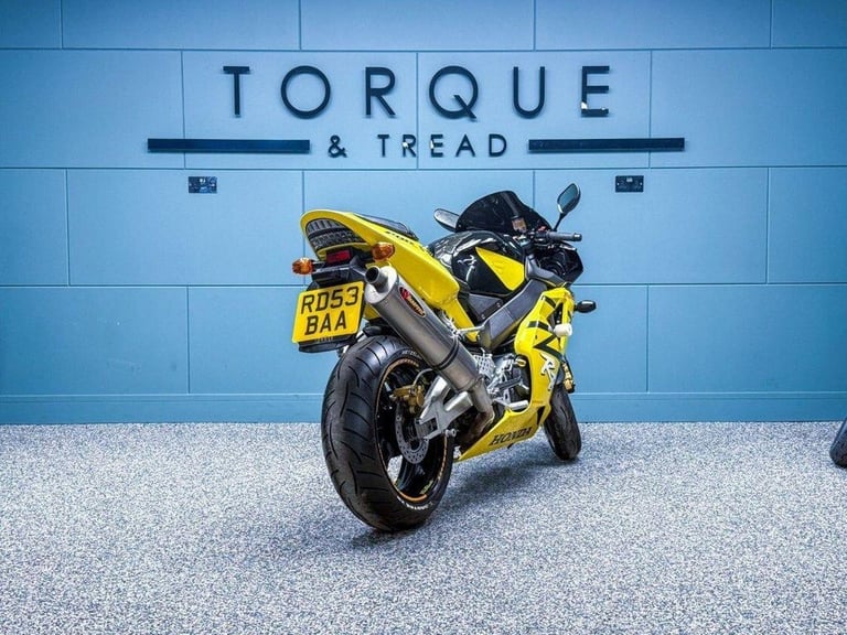 2004 53 HONDA CBR900RR FIREBLADE 954CC - AKRO EXHAUST - COLLECTOR BIKE