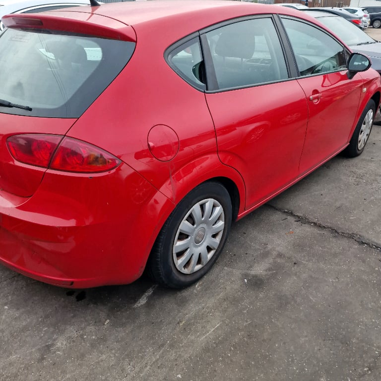 Breaking spare parts seat Leon mk2 2010
