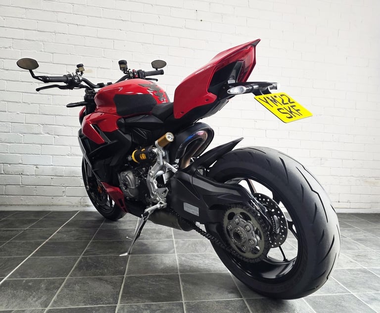 Ducati Streetfighter 955 V2