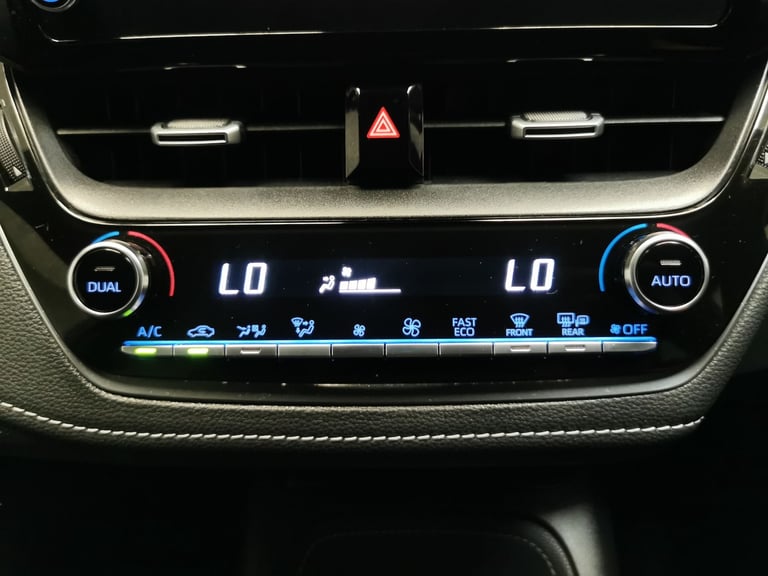 2022 Toyota Corolla 1.8 VVT-h GPF Design Touring Sports 5dr Petrol Hybrid CVT Euro 6 (s/s) (122 E...