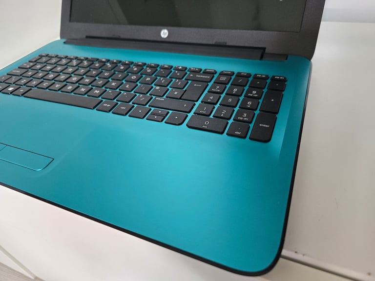 HP Pavilion 15-ba077 15inch laptop 8GB Ram, 240GB SSD 