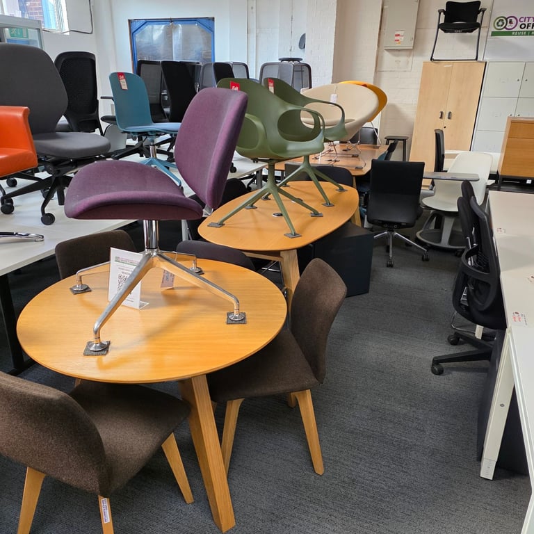 ♻️Used Office Furniture! Chairs and Table, desks, chairs and much more! Delivery Nationwide 🚚