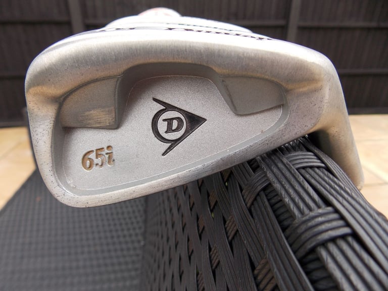 Mens Right Handed Dunlop 65i Golf Club Set + Bag, Balls and Tees