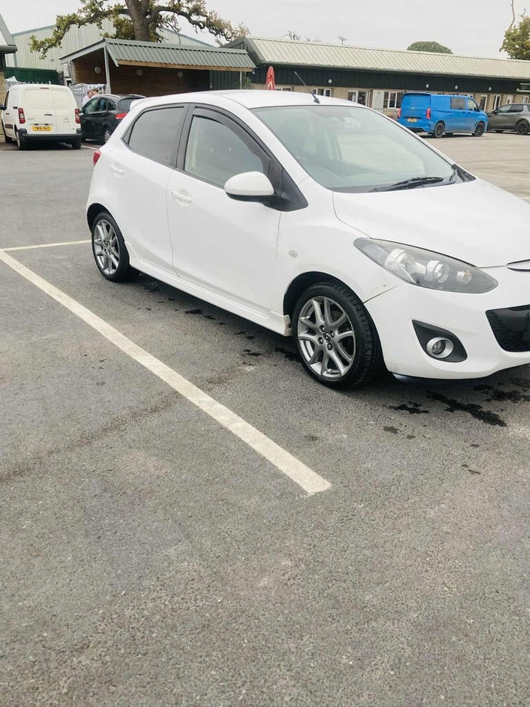 Mazda, 2, Hatchback, 2012, Manual, 1349 (cc), 5 doors