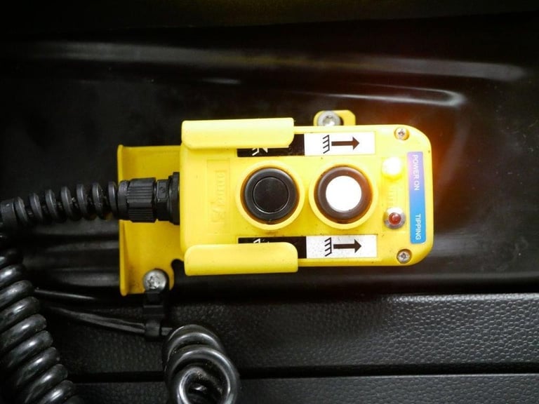 2022 TRANSIT 350 2.0 EBL 130 BHP L2 LEADER CAGED TIPPER ( REAR SWING BOARD ! )