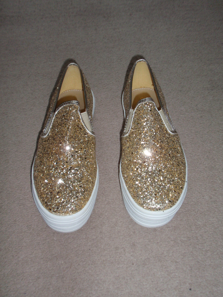 Gold Glitter Slip- On Pumps
