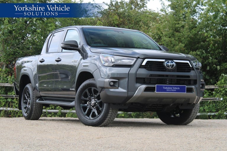 image for 2025 Toyota Hilux 2.8 D-4D-h Invincible X Auto 4WD Euro 6 4dr PICK UP Diesel/Electric Hybrid Auto...